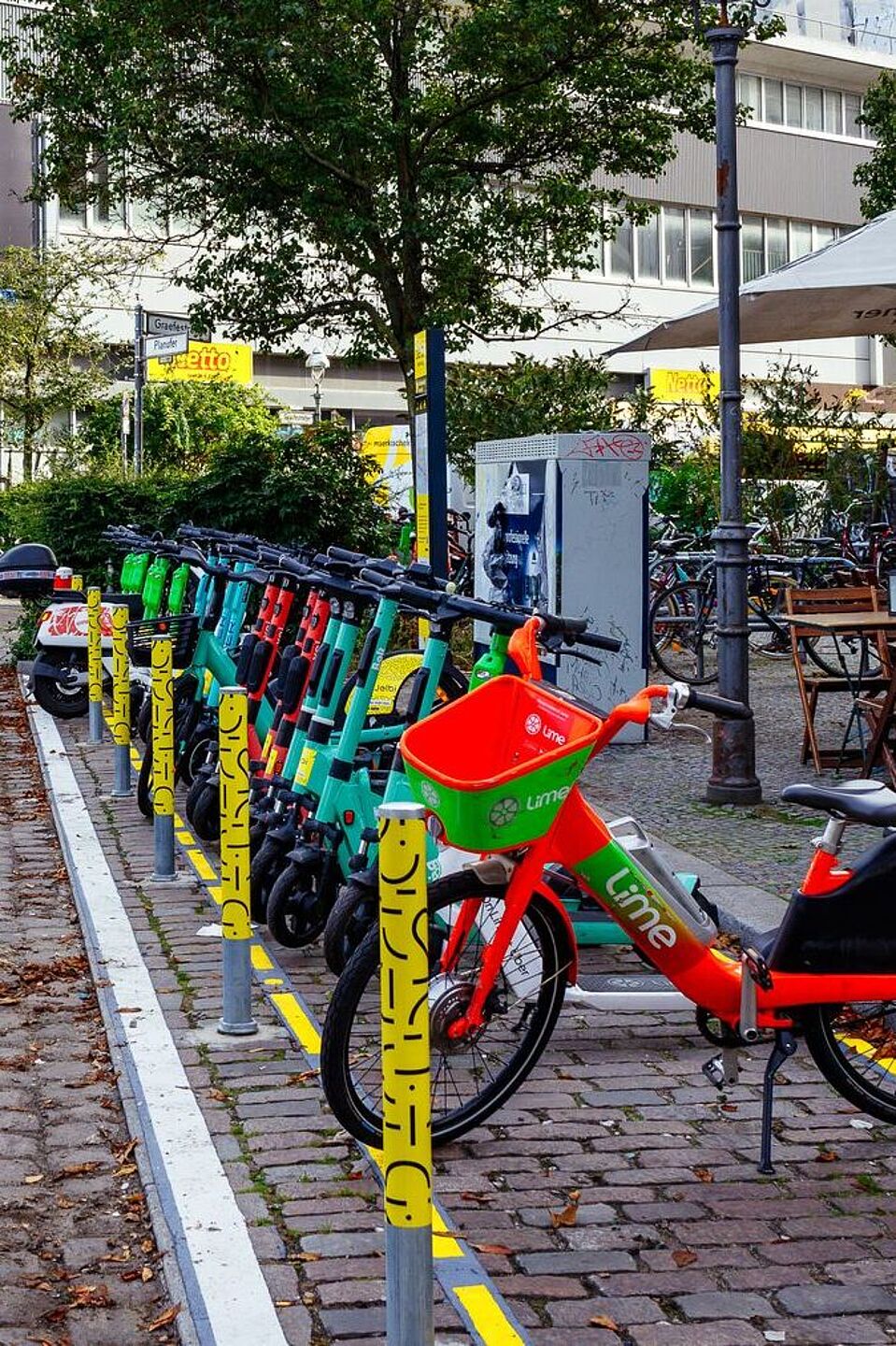 Jelbi-Station im Graefekiez in Berlin. Jelbi-Station im Graefekiez in Berlin.