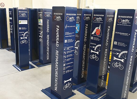 Fahrrad-Service-Säulen des ADFC Rems-Murr -