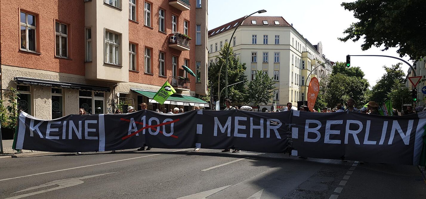 Demo gegen den Weiterbau der Stadtautobahn A100 Demo gegen den Weiterbau der Stadtautobahn A100