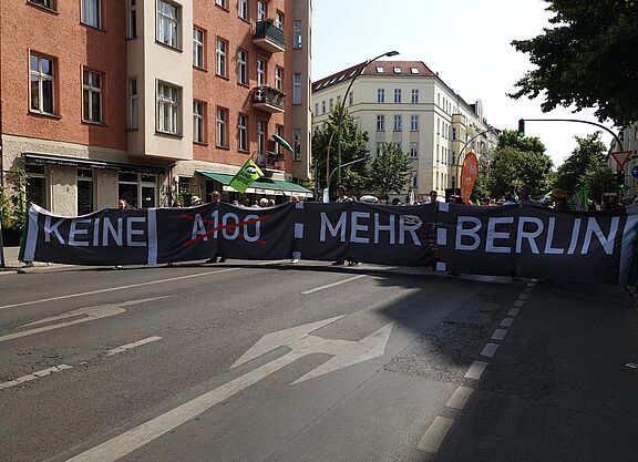 Demo gegen den Weiterbau der Stadtautobahn A100 Demo gegen den Weiterbau der Stadtautobahn A100