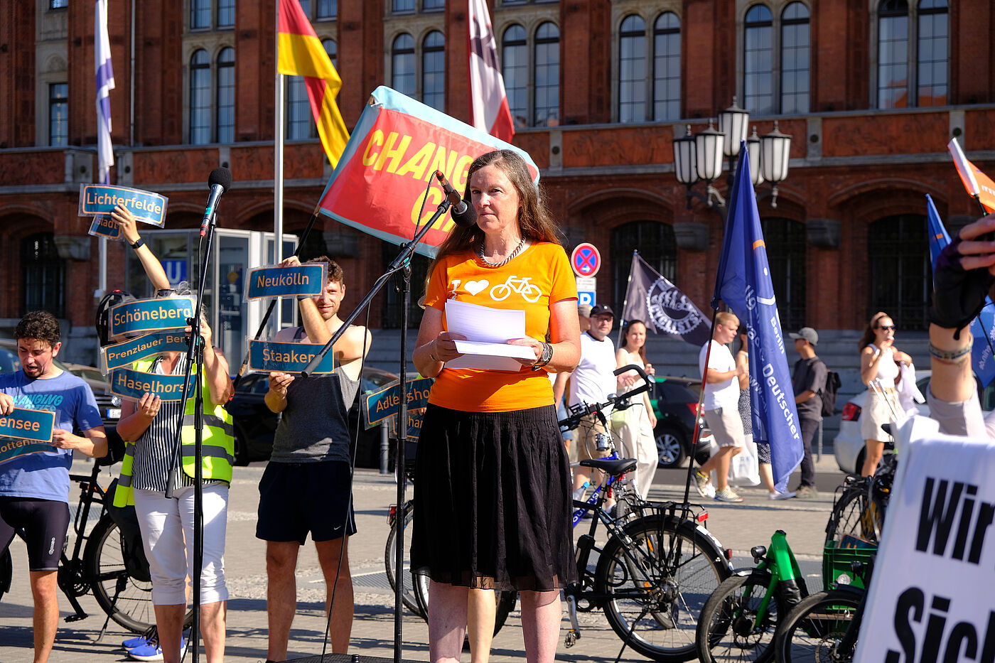 Rede von SuSanne Grittner - Demo Radwegestopp 08.09.24 Rede von SuSanne Grittner - Demo Radwegestopp 08.09.24