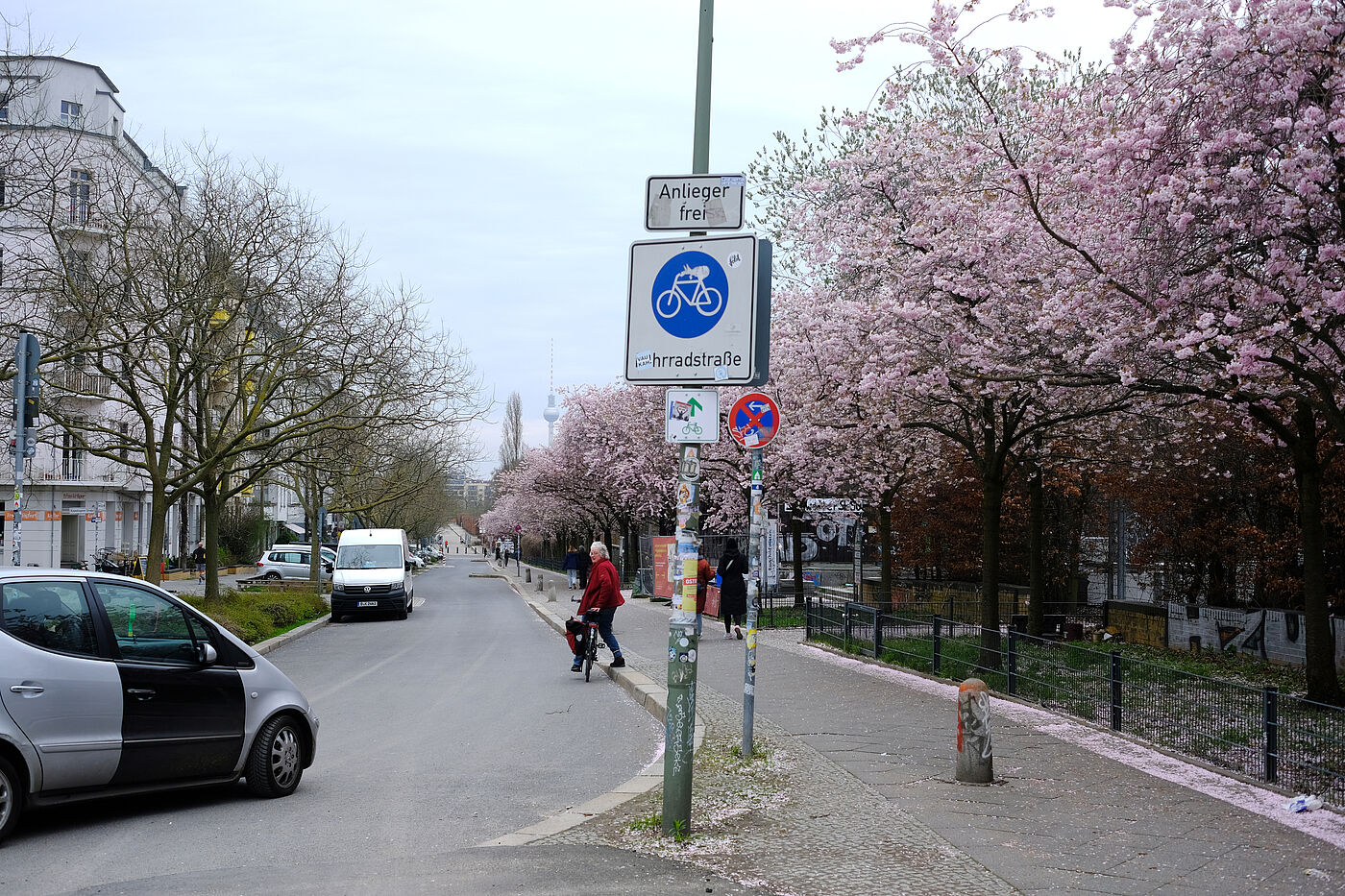 Eine der ersten Fahrradstraßen im Prenzlauer Berg, die Schwedter Straße. Eine der ersten Fahrradstraßen im Prenzlauer Berg, die Schwedter Straße.