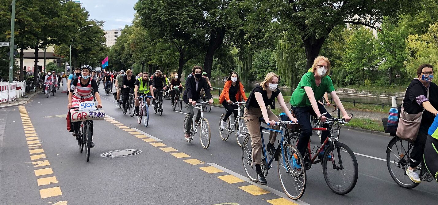 Fahrraddemo durch die Stadt Fahrraddemo durch die Stadt
