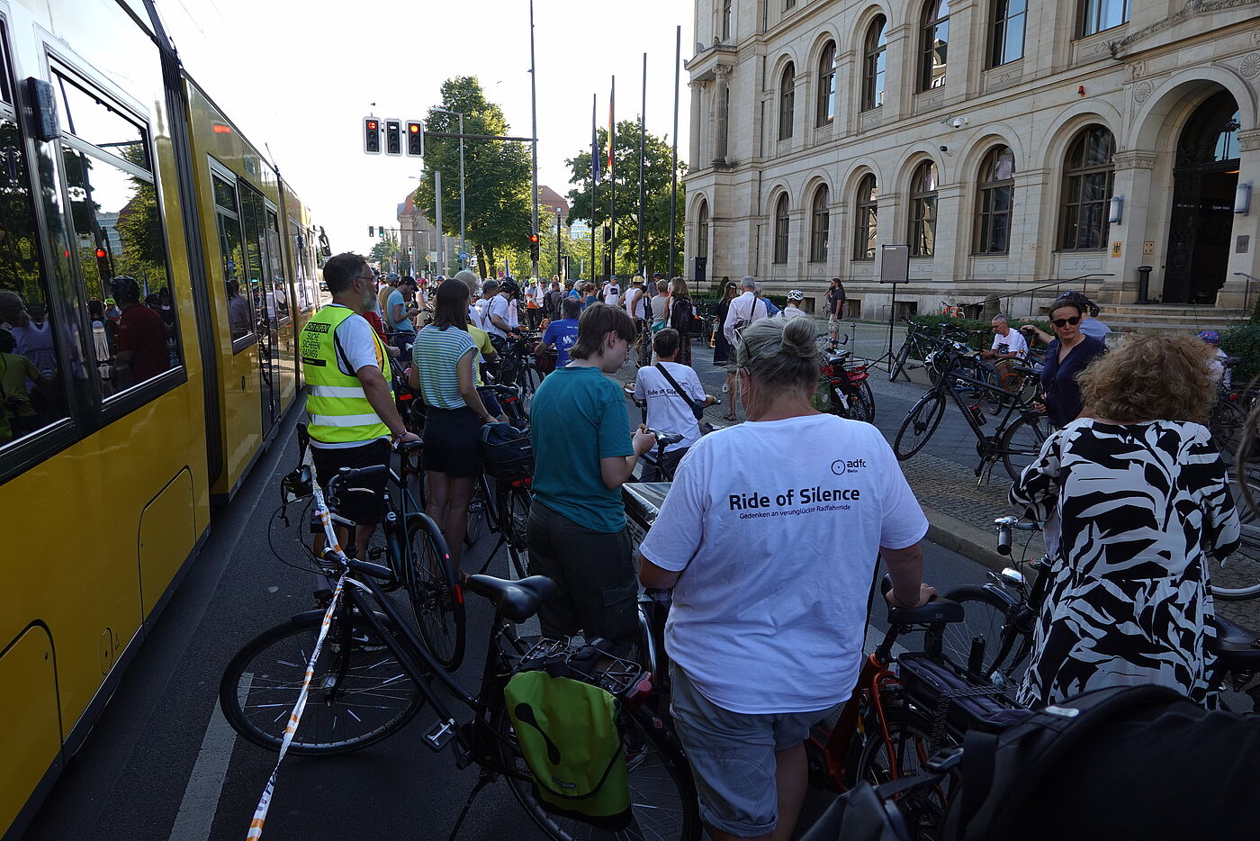 Menschen bei einer Vision Zero Demonstration
