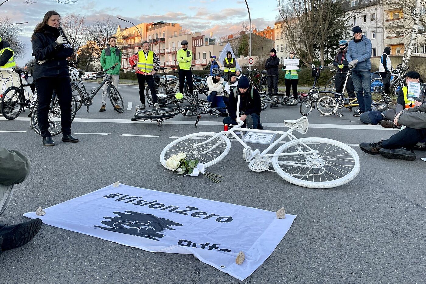 Mahnwache für getöteten Radfahrer in Spandau