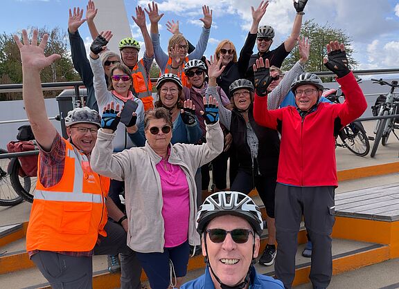 Titelfoto Gruppe Gute Laune auf Tour, Emscherbrücke