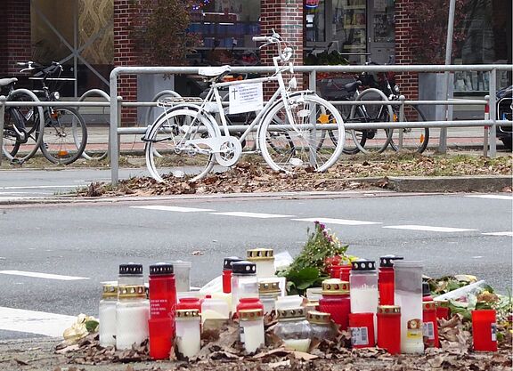 Ghostbike in der Ludwig-Roselius-Allee