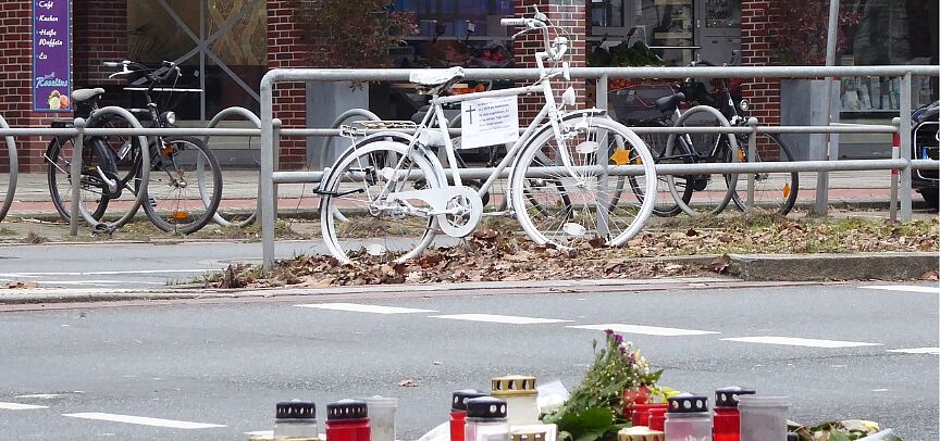 Ghostbike in der Ludwig-Roselius-Allee