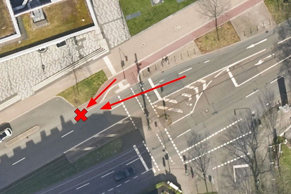 Ein Luftbild, in welchem die Konfliktstelle eingezeichnet ist.