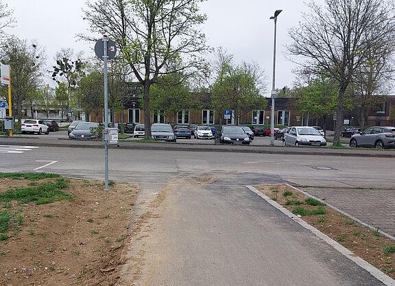 Radverkehrszähler in Echterdingen am Geh- und Radweg Goldäckerstraße Radverkehrszähler in Echterdingen am Geh- und Radweg Goldäckerstraße