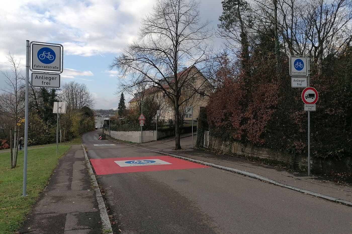 Fahrradstraße Karl-Kübler-Straße (Einfahrt aus der Beethovenstr.) Fahrradstraße Karl-Kübler-Straße (Einfahrt aus der Beethovenstr.)