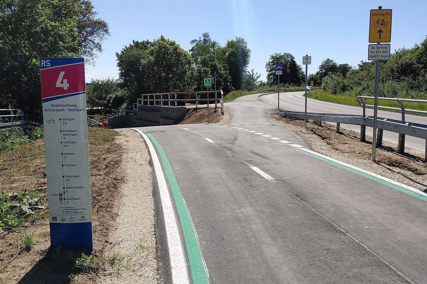 Neuer Abschnitt des RS4 (Kreis ES) am Übergang zum RS14 (Kreis GP)