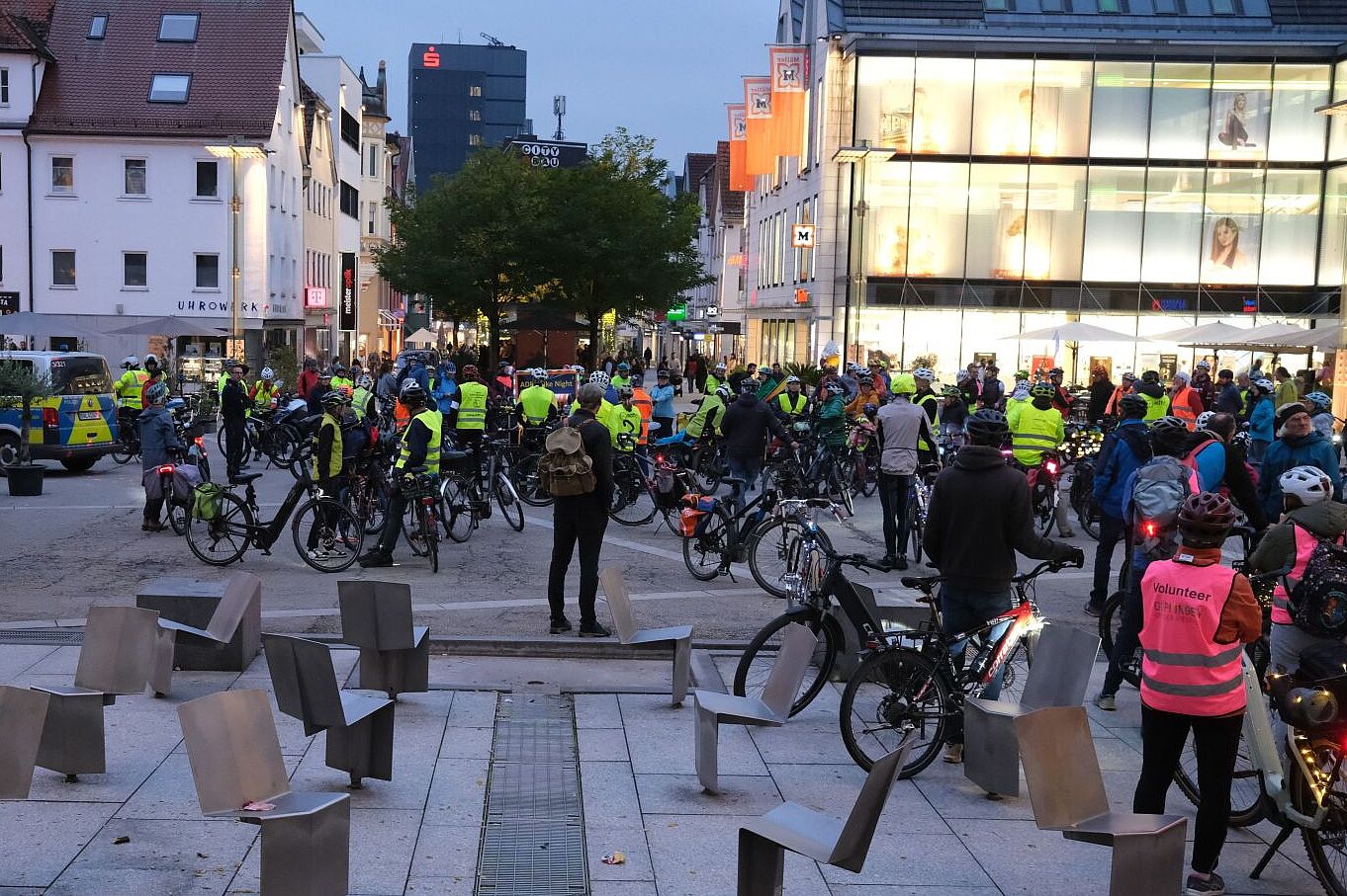 ADFC-BikeNight 2025 (vor dem Start, Marktplatz Göppingen)