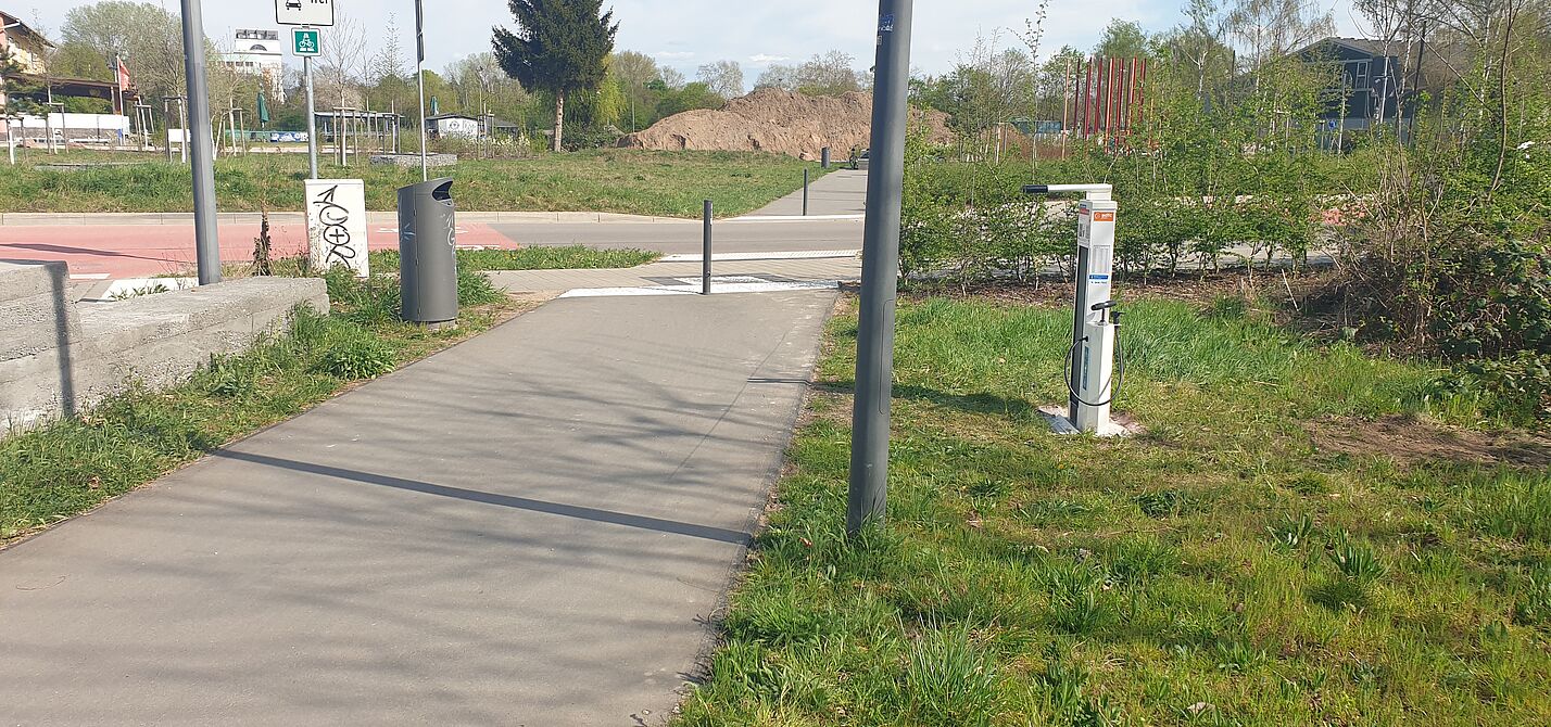 Foto der umgezogenen Radservicesäule