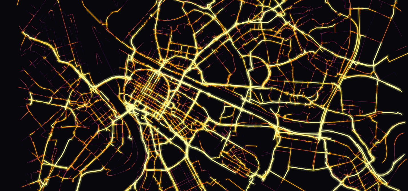 Radverkehr in Mannheim – Stadtradeln-Daten Dunkle Karte des Mannheimer Straßennetzes, in der die von Stadtradeln-Teilnehmenden befahrenen Strecken nach Häufigkeit eingefärbt sind – hell leuchtend die meistgenutzten Radrouten, dunkelrot die selten befahrenen Wege.