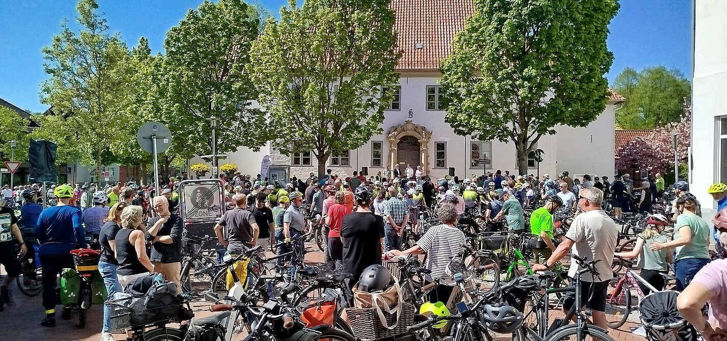 Fast 1.000 Menschen beim 1. STÖRRADELN