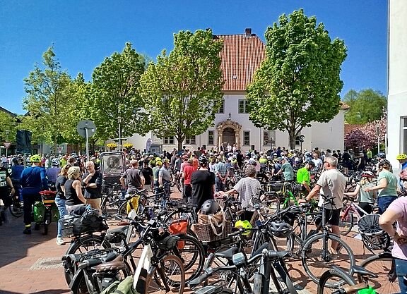 Fast 1.000 Menschen beim 1. STÖRRADELN