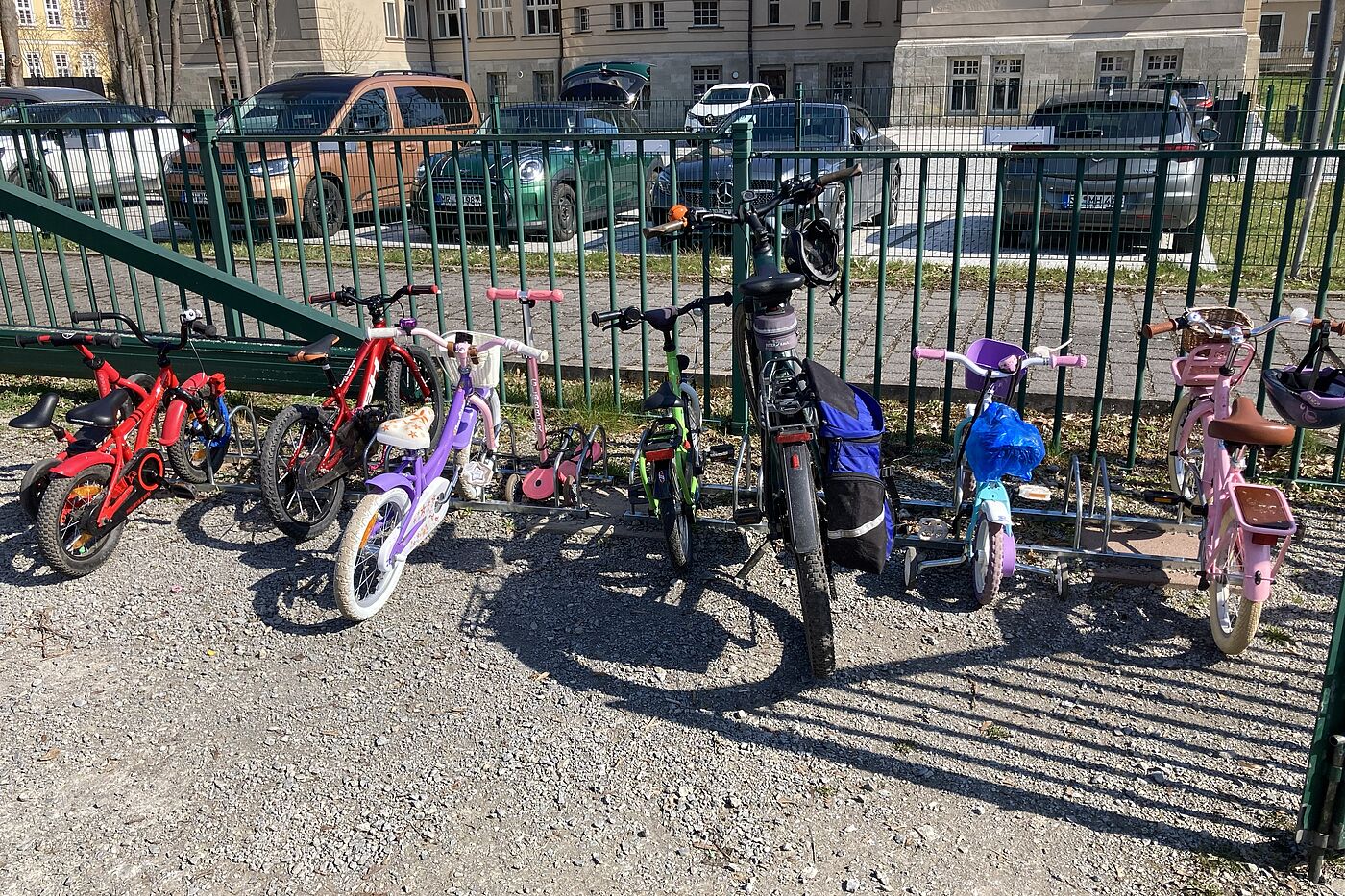 "Fahrradabstellanlage" am Kindergarten
