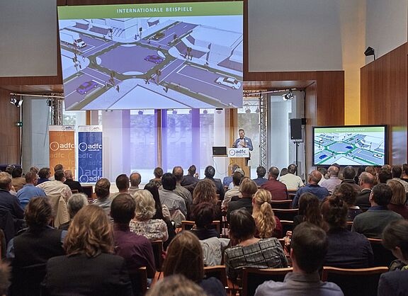 ADFC-Fachveranstaltung 2019: Sichere Kreuzungen für den Radverkehr.