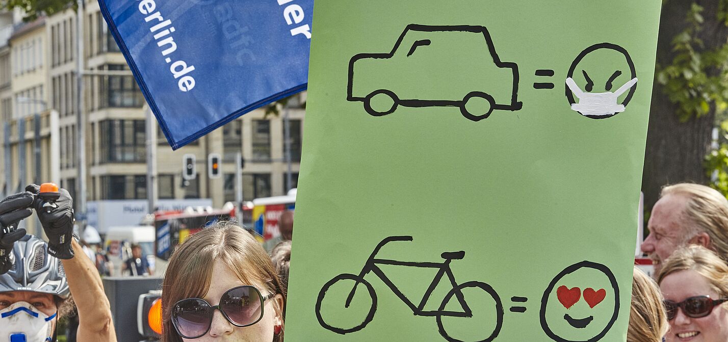 Themenfoto Radwege statt Fahrverbote ADFC-Demonstration zum Dieselgipfel