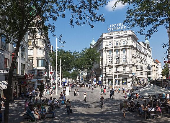 Mariahilfer Straße in Wien nach der Umgestaltung. 