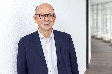 Portraitfoto Dr. Johannes Nießen