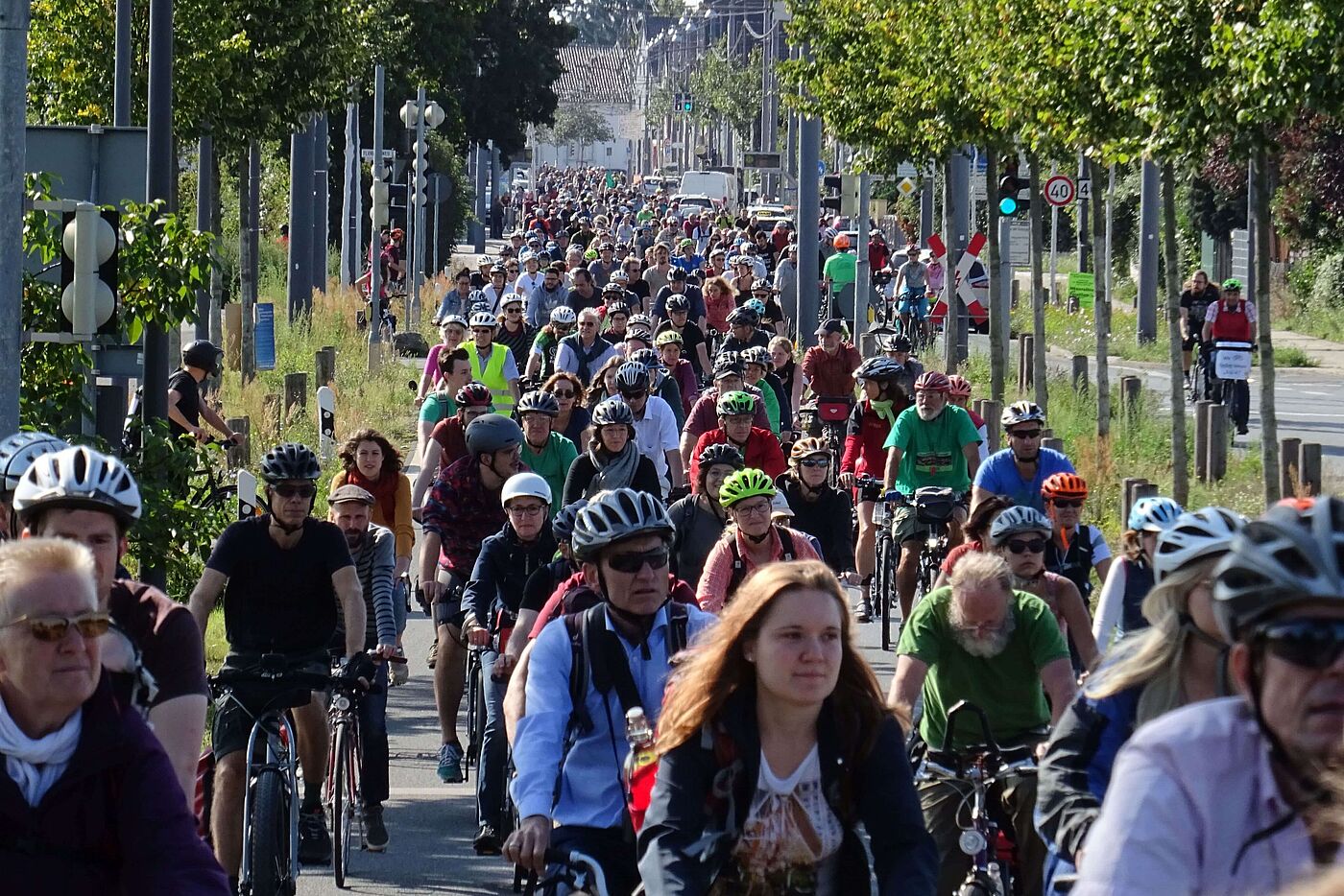 Rund 18.000 Menschen nahmen an der Fahrrad-Sternfahrt in Frankfurt teil.