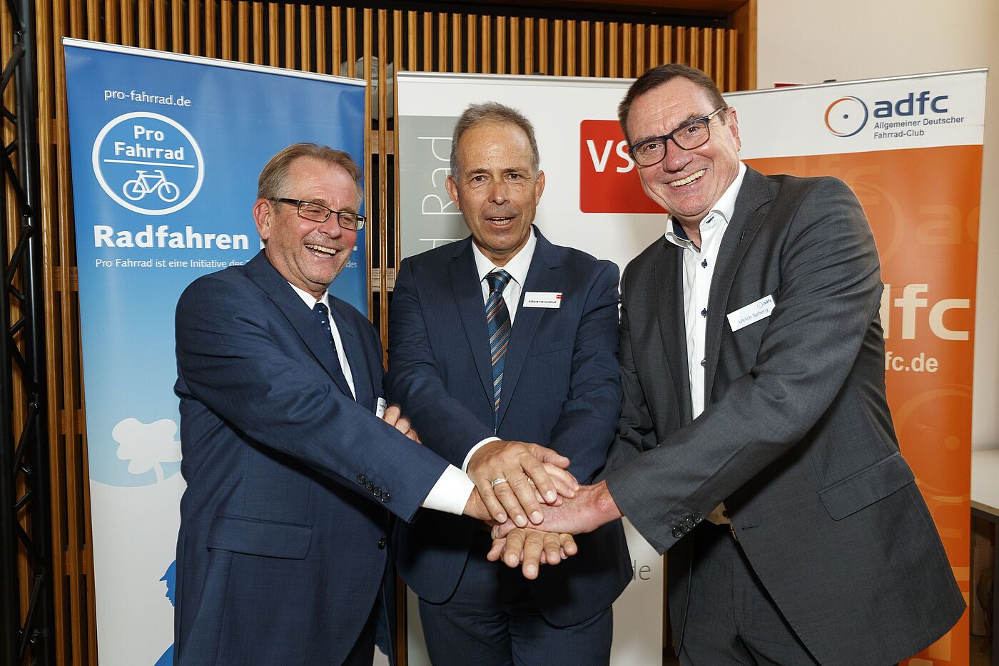 Die Gastgeber des Parlamentarischen Abends am 10.10.2018 in Berlin (v.l.n.r.): Siegfried Neuberger (ZIV), Albert Herresthal (VSF) und Ulrich Syberg (ADFC). 