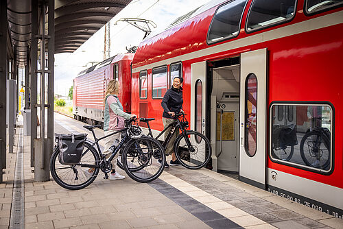 Ein Ausflug mit Fahrrad und Bahn? Mit diesen ADFC-Tipps klappt es