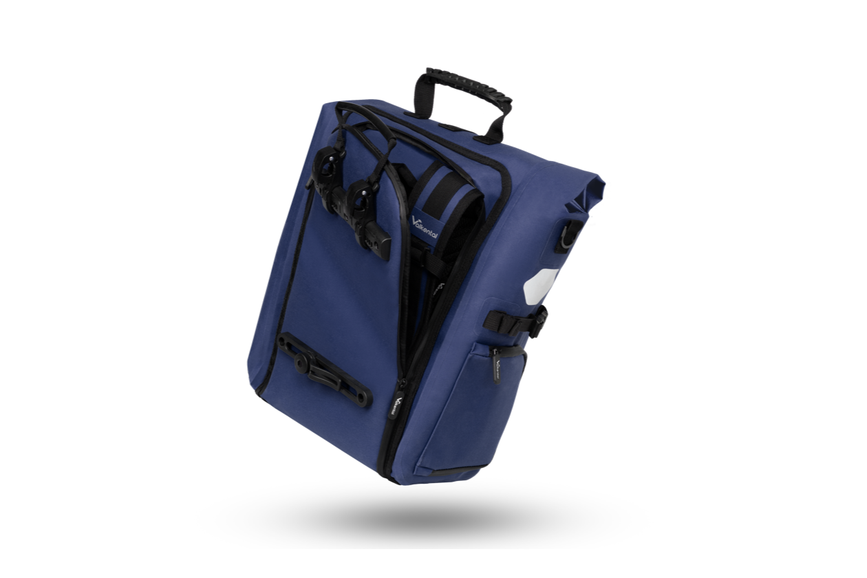 Unter den Haken für die Gepäckträgerbefestigung der Valkental-Tasche finden sich die Rucksackträger.