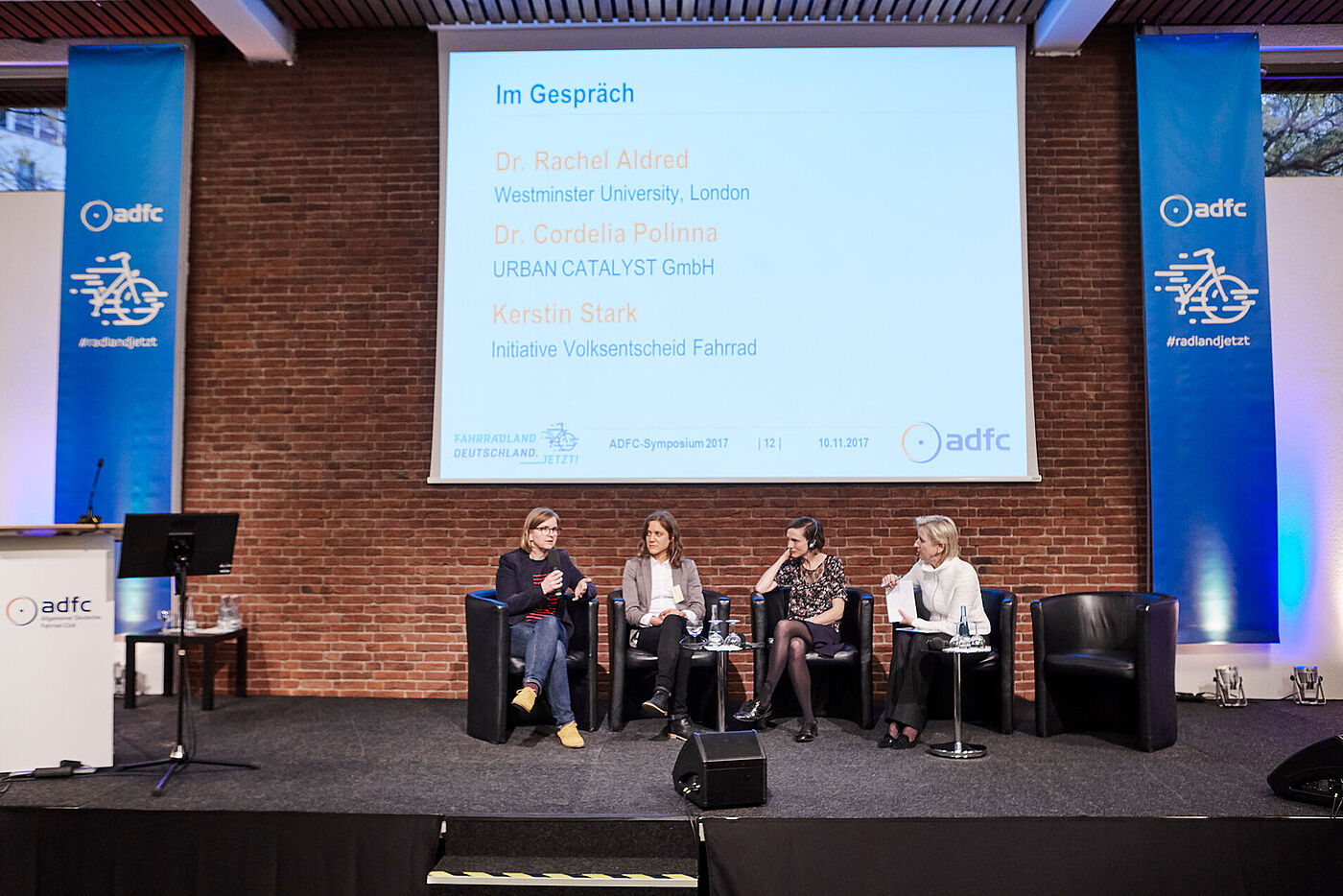 ADFC-Symposium 2017 Im Gespräch: Dr. Cordelia Polinna, Kerstin Stark, Dr. Rachel Aldred und Moderation Conny Czymoch.