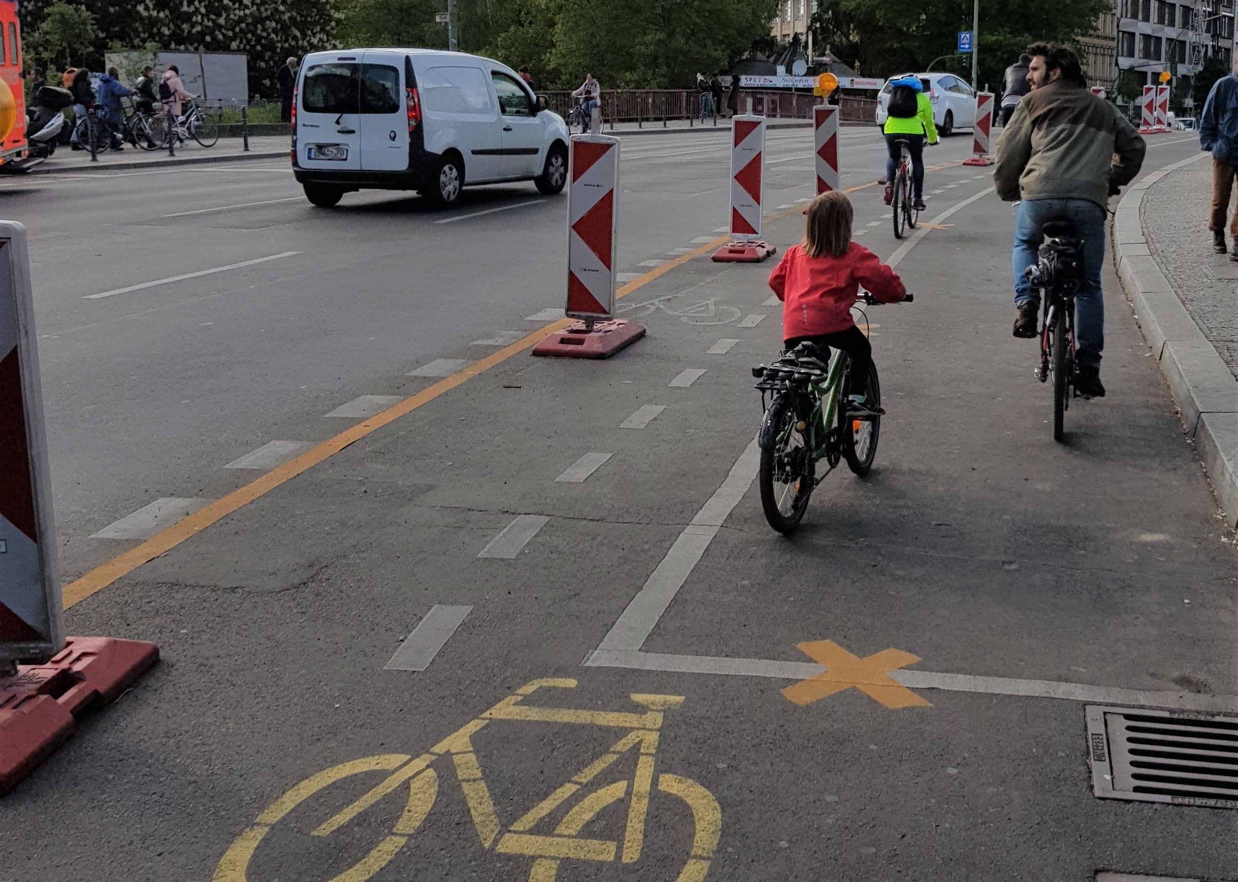 Pop-up-Radweg in Berlin-Kreuzberg im Frühjahr 2020.
