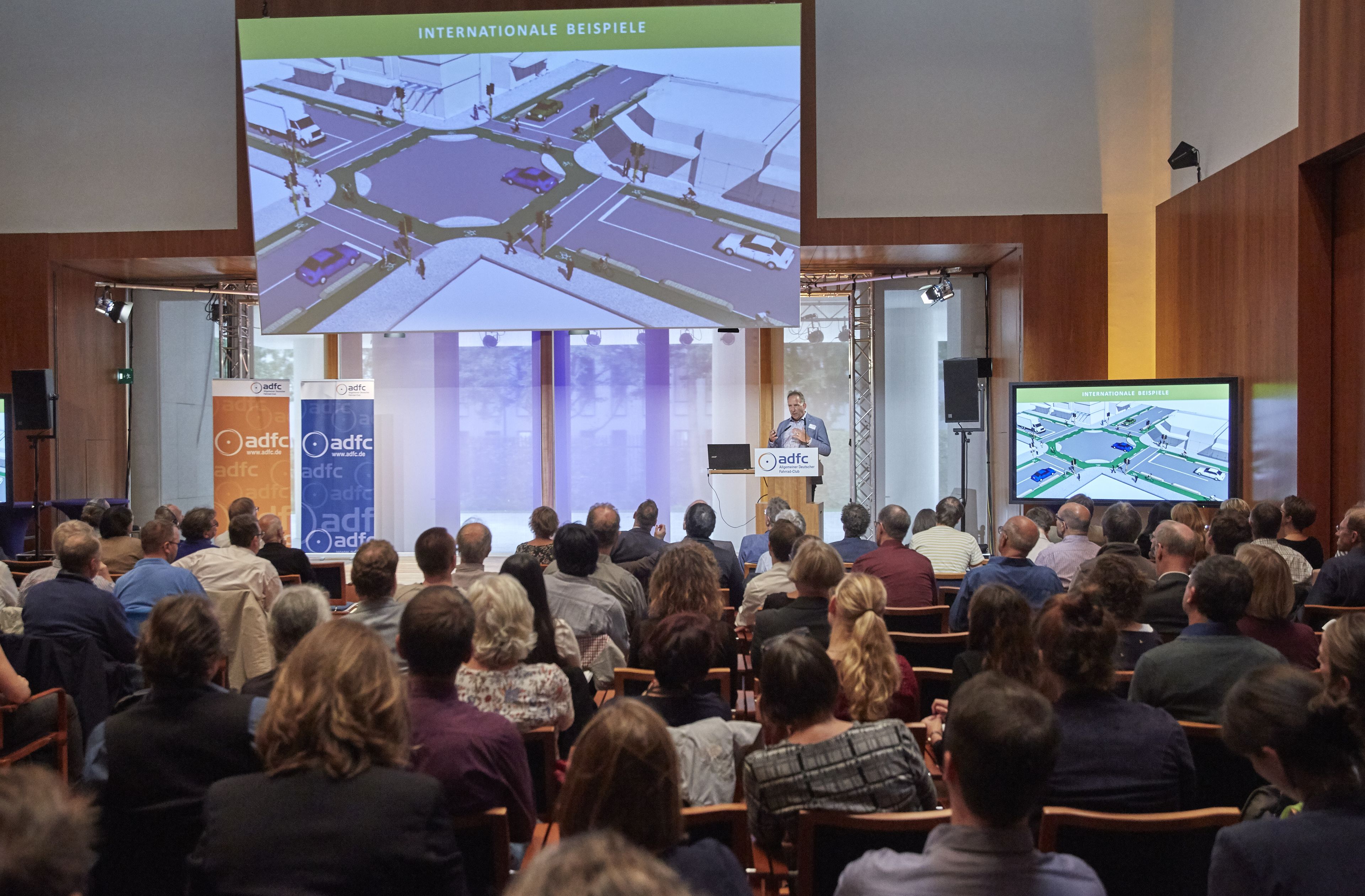 ADFC-Fachveranstaltung 2019: Sichere Kreuzungen für den Radverkehr.