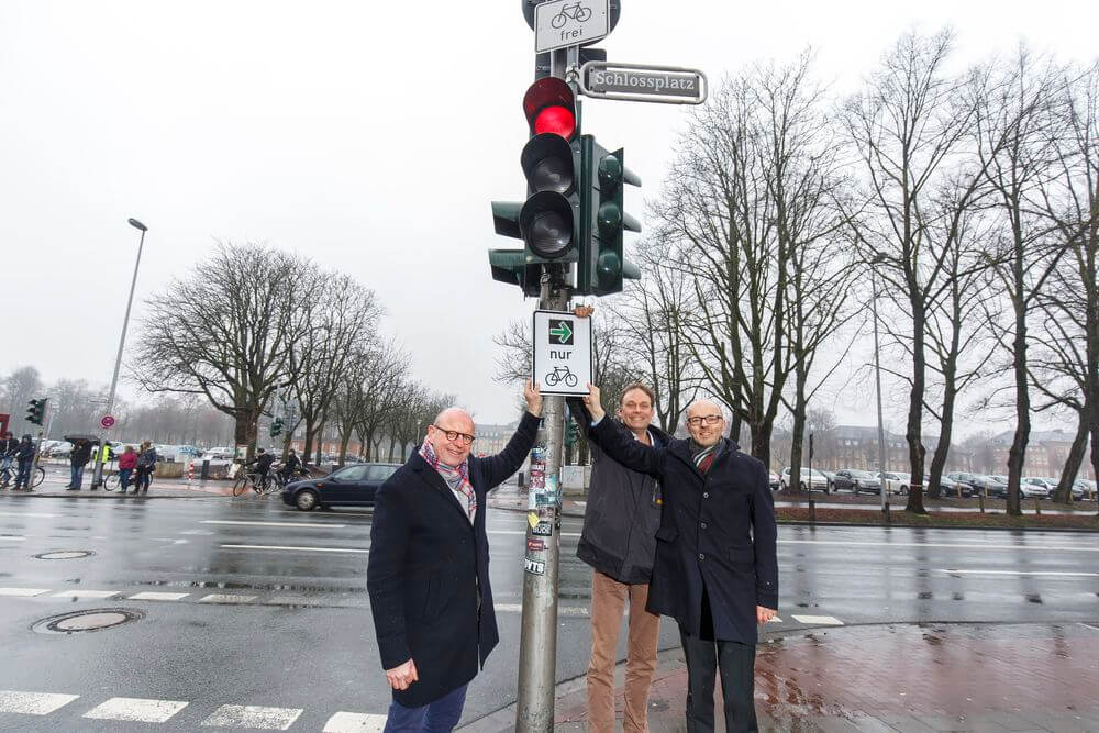 Verkehrsschild Grüner Pfeil für Radfahrer