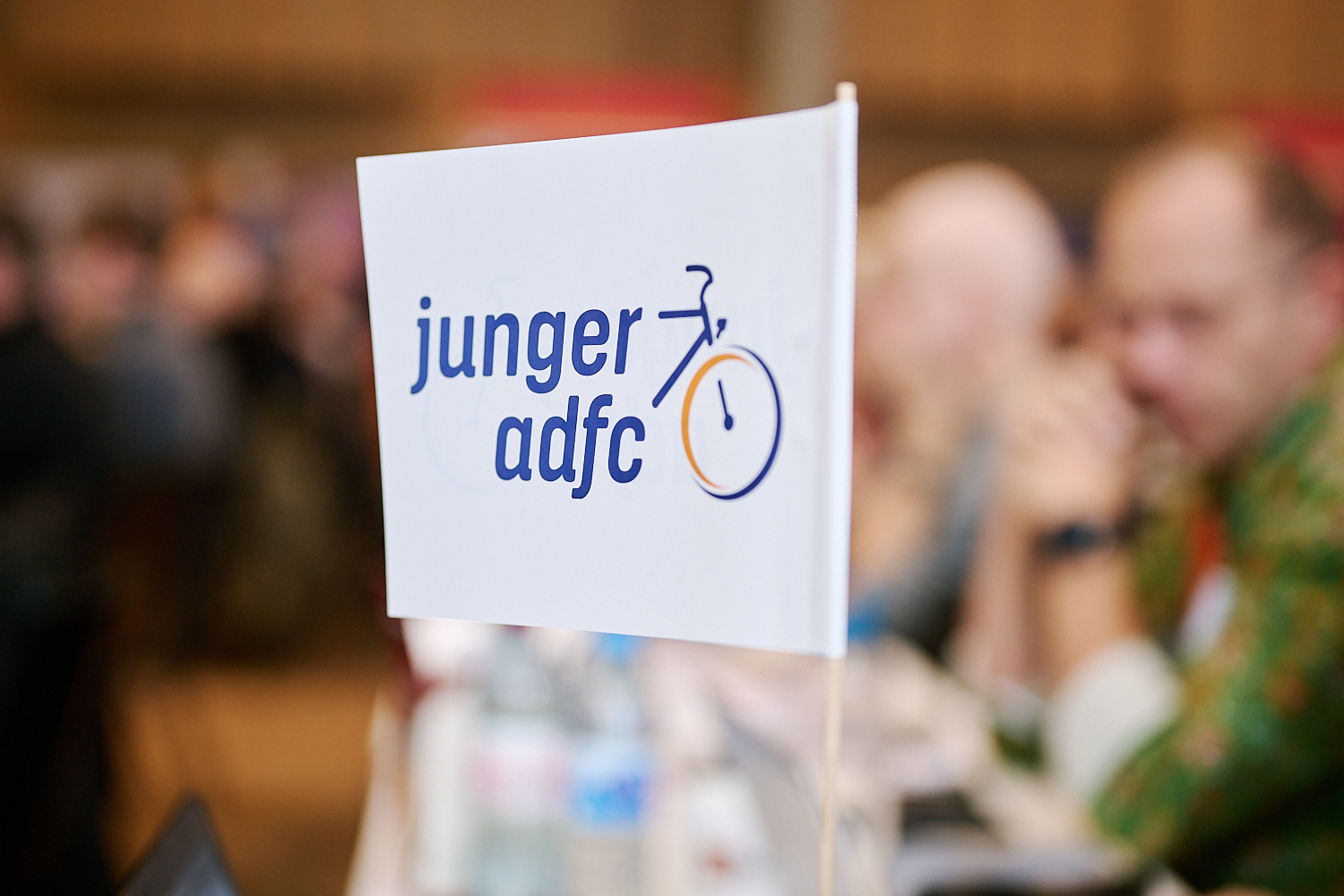 Fahne mit Logo des Jungen ADFC