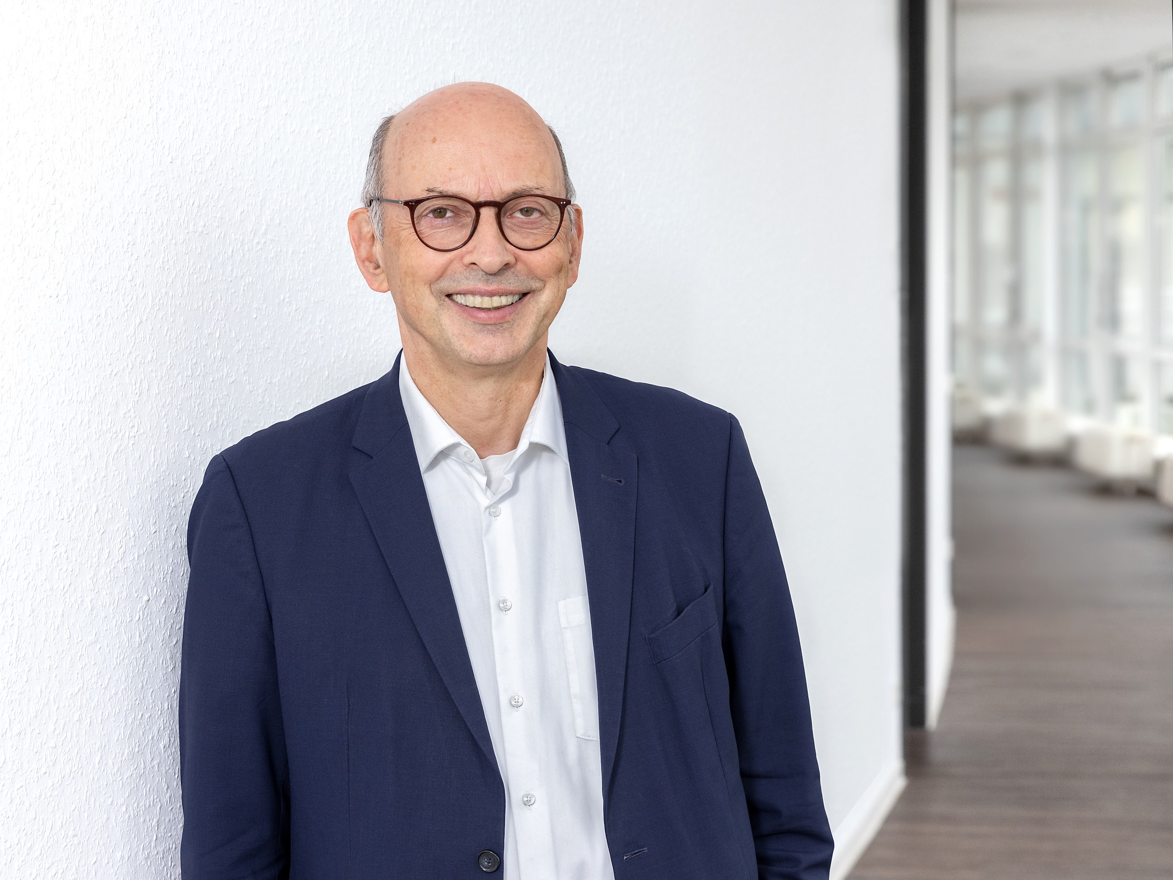 Portraitfoto Dr. Johannes Nießen