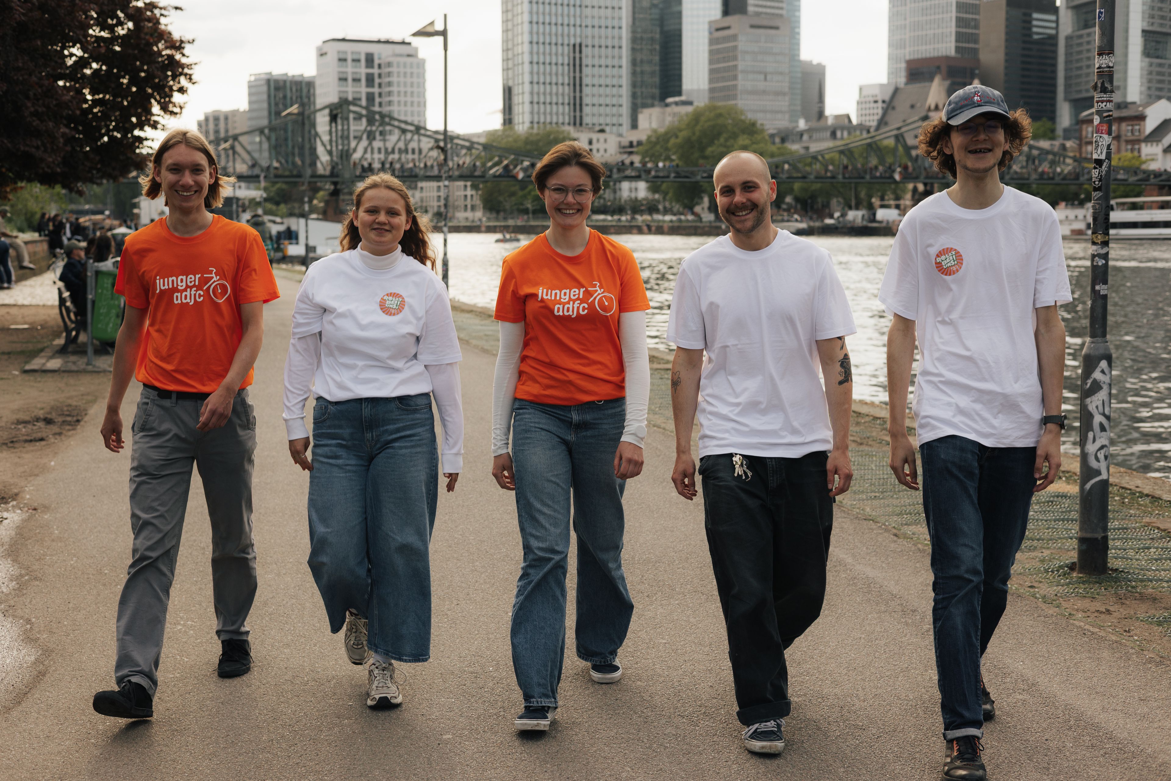 Der Bundesjugendvorstand des Jungen ADFC: Sebastian Vogel, Lilia Vogt, Lena Adam, Norman Kleist, Elija König (v.l.n.r.) (nicht im Bild: Lena Becker).